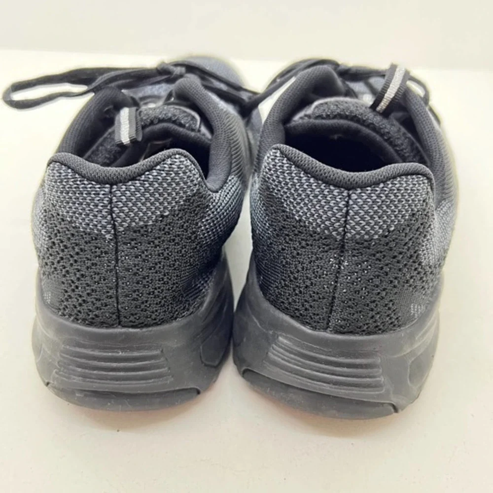 Avia black athletic lace up sneaker tennis shoes women fitness athletics size 10